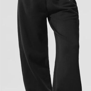 ALO Yoga Black Straight Leg Pants